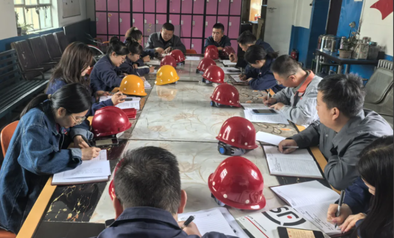 工投公司機(jī)關(guān)黨支部開(kāi)展&ldquo;踐行八項(xiàng)規(guī)定守初心 淬煉作風(fēng)本色擔(dān)使命&rdquo;主題黨日活動(dòng)