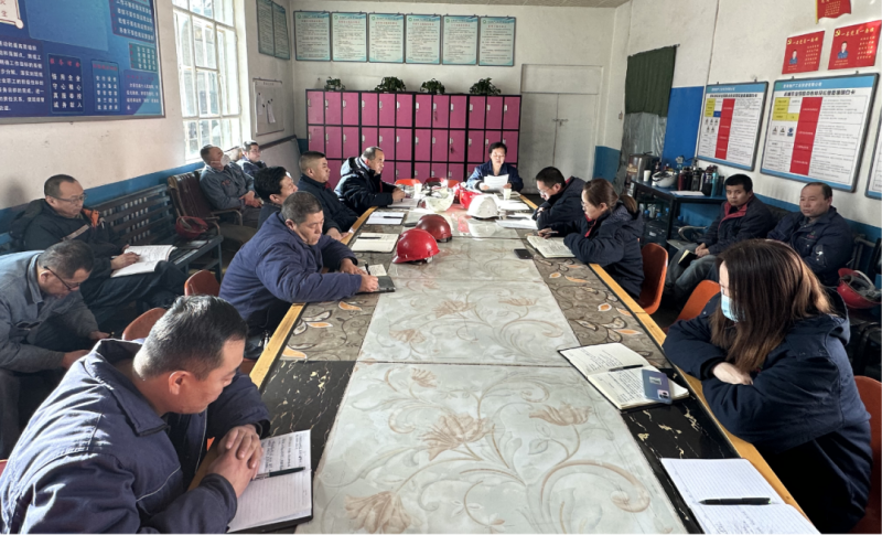 對標對表新要求 主動作為抓落實&mdash;&mdash;物產(chǎn)工投公司紀委召開學(xué)習(xí)貫徹中紀委、省紀委二次全會精神專題會議暨節(jié)前廉政教育警示會