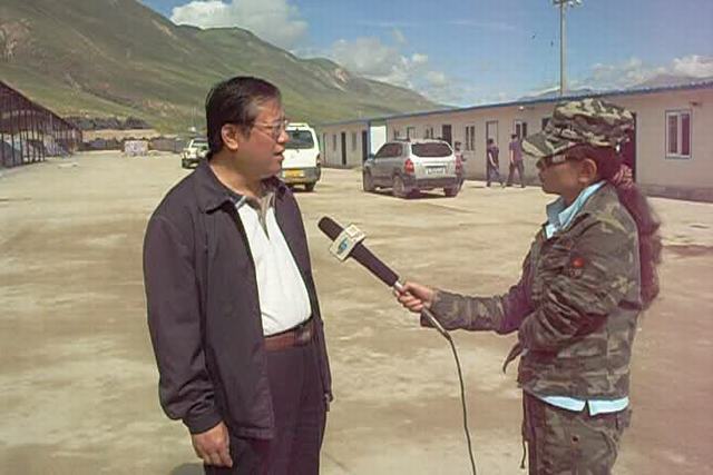 集團領(lǐng)導心系玉樹重建 視察集散中心建設