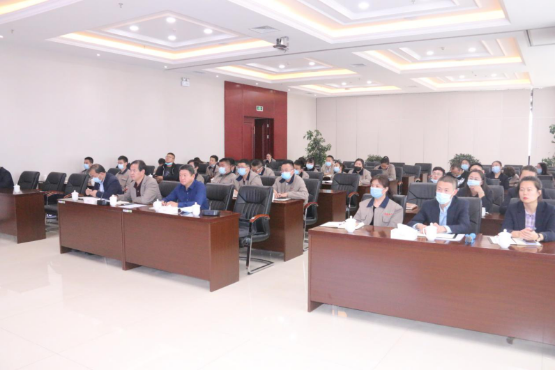 重學習、強隊伍、促發(fā)展――朝物開投公司舉辦網(wǎng)絡(luò)貨運知識培訓講座