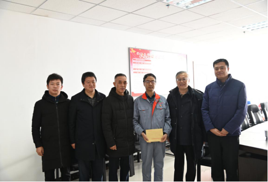 走訪慰問專家人才，為人才創(chuàng)新營造良好的環(huán)境